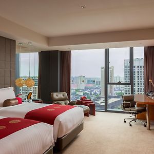 Club Twin Room Garden View